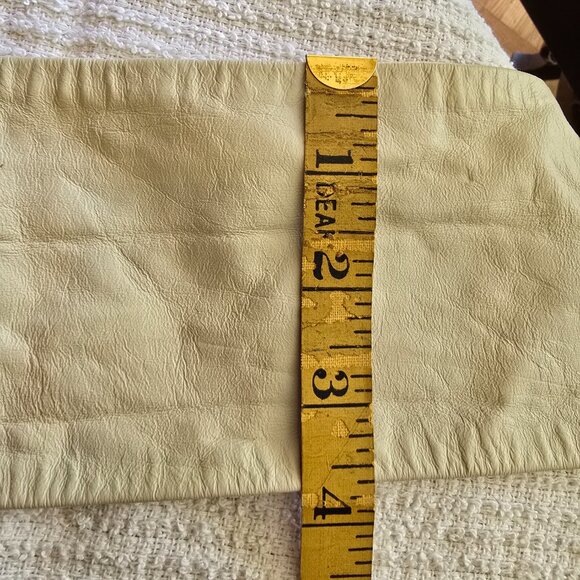 Fancy Nancy - Vintage Belt with Beautifully Detailed Metal Work & Large Quartz - Picture 9 of 10